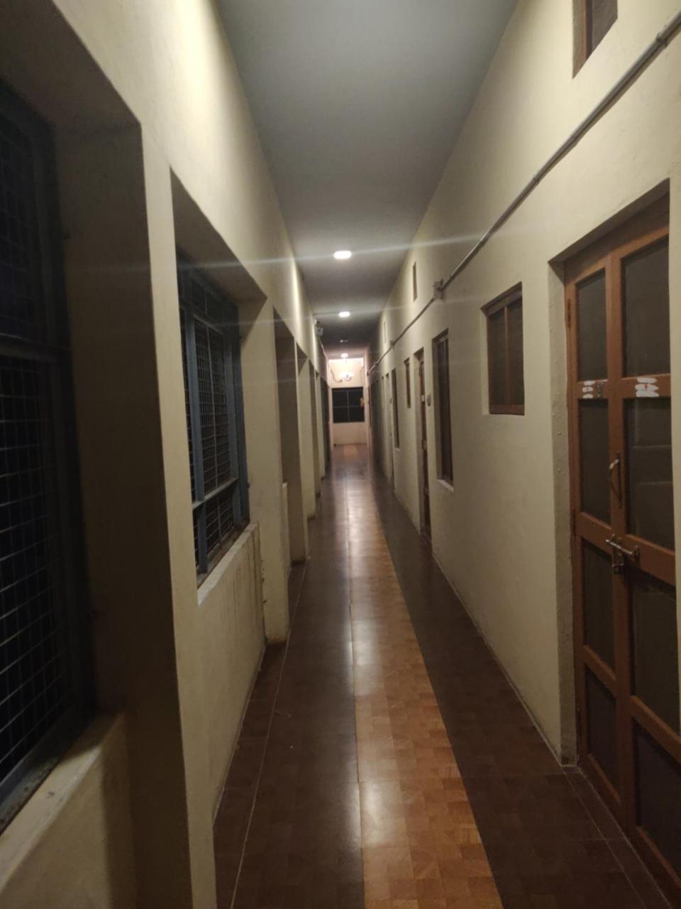 Srb Residency Hotel Tiruvannamalai Luaran gambar