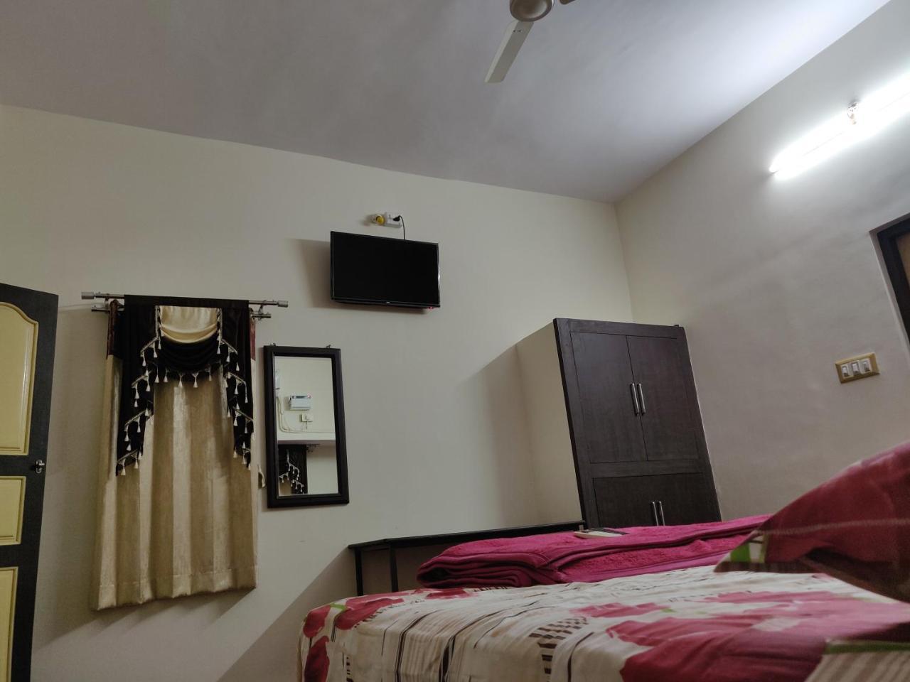 Srb Residency Hotel Tiruvannamalai Luaran gambar