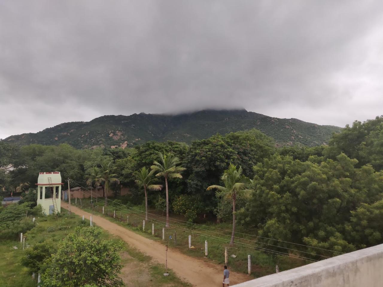 Srb Residency Hotel Tiruvannamalai Luaran gambar