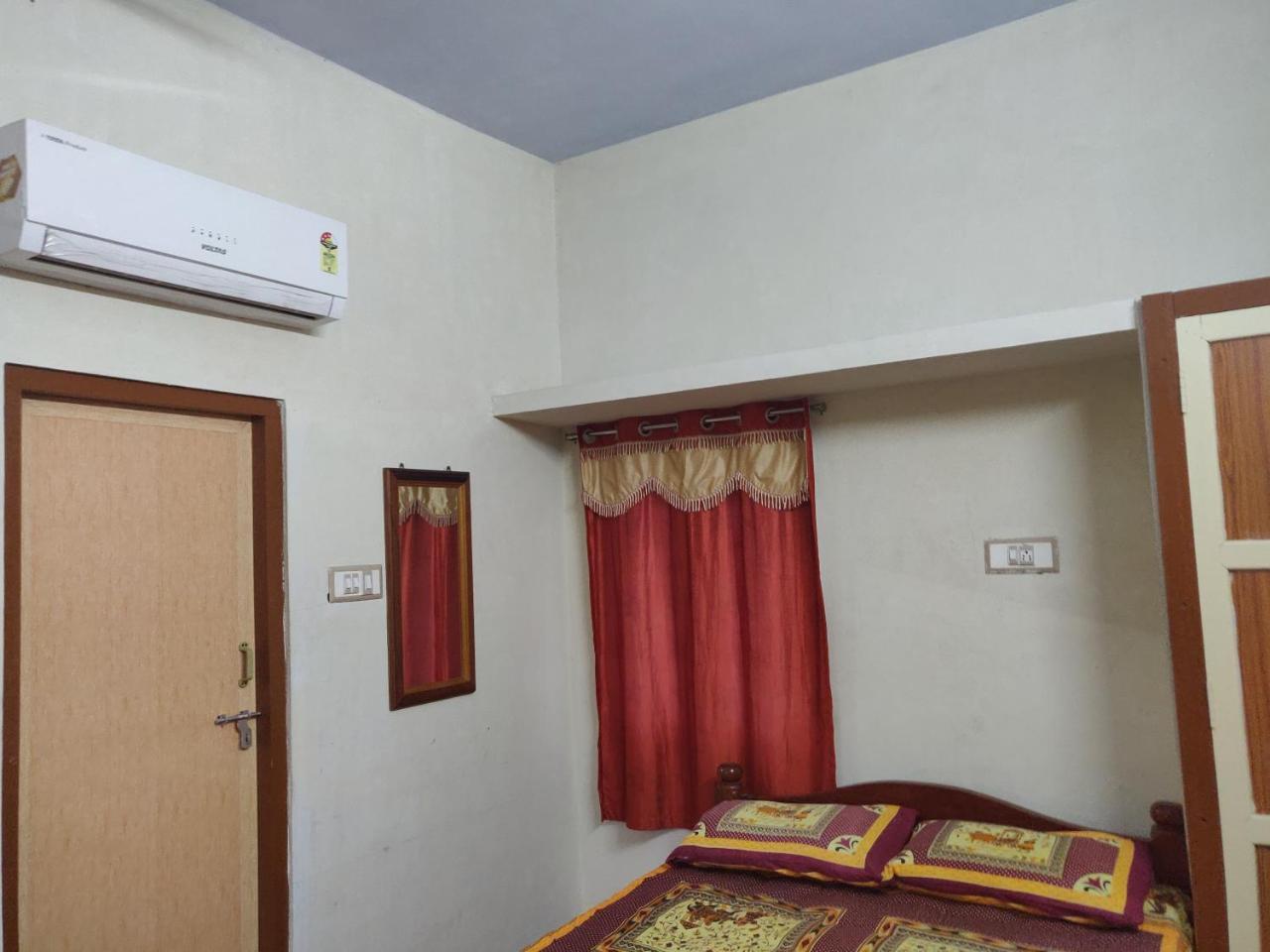 Srb Residency Hotel Tiruvannamalai Luaran gambar