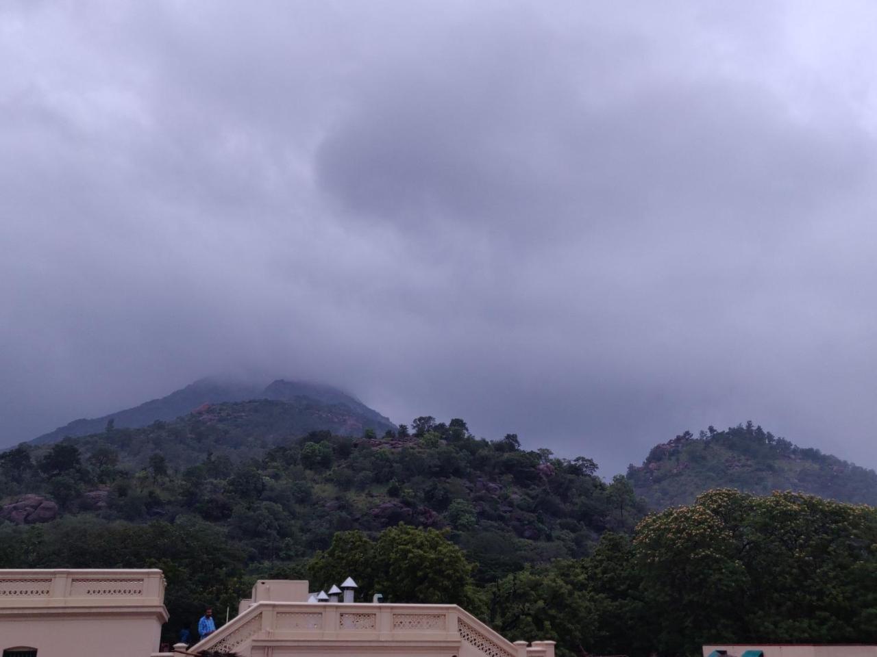 Srb Residency Hotel Tiruvannamalai Luaran gambar